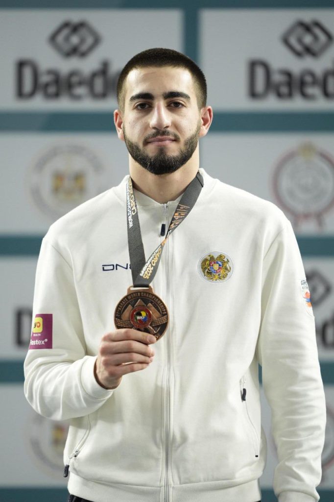 605497490_1192146389774240_5514019636930842595_n